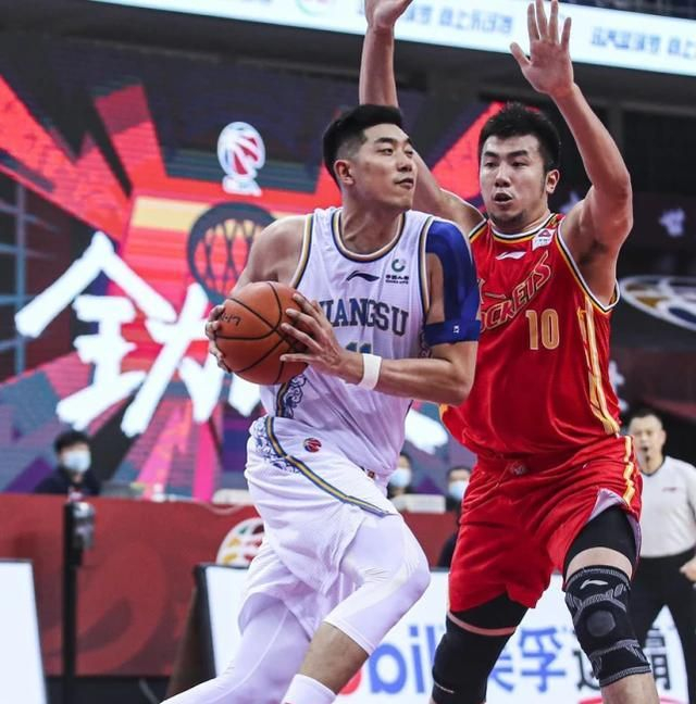 华体会-主教练战术精准，领导球队取得胜利的简单介绍